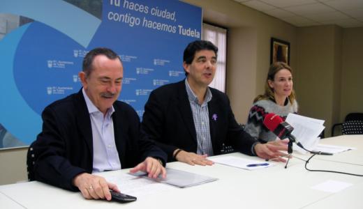 Enrique Martín (PPN) , Luis Casado (UPN) e Irene Royo (PPN) en la presentación