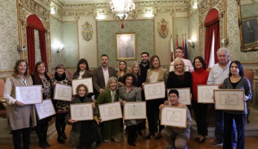 Maestros jubilados homenajeados y corporativos