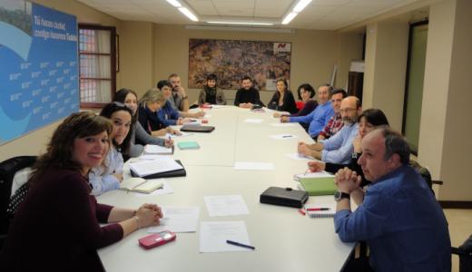Reunión con responsables de juventud de Ayuntamientos riberos.