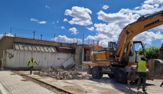 Demolición frontón