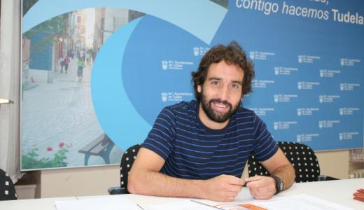 El concejal de deportes Iñaki Magallón en la presentación de las actividades