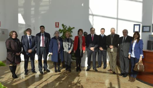 La Presidenta Barcina , la vicepresidenta Goicoechea, el Alcalde Luis Casado y representantes de Tudela y del Grupo Uvesa.